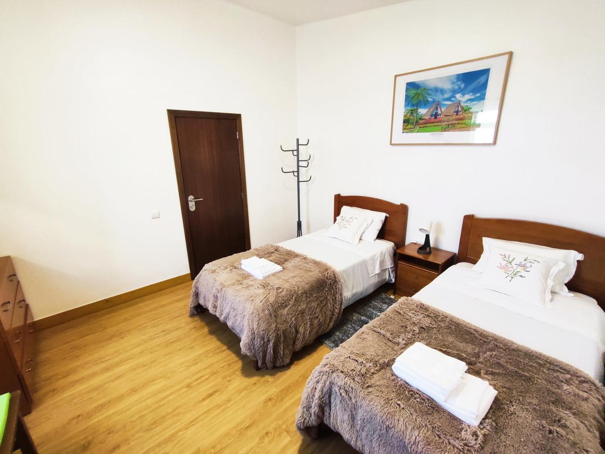 Gateone Al Airport View House Villa Machico  Exterior foto