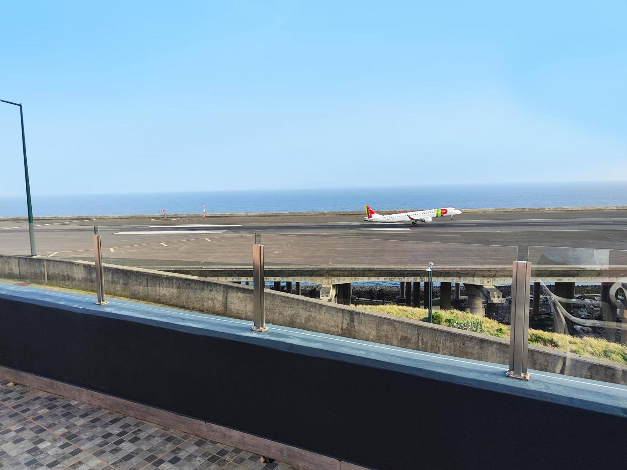 Gateone Al Airport View House Villa Machico  Exterior foto