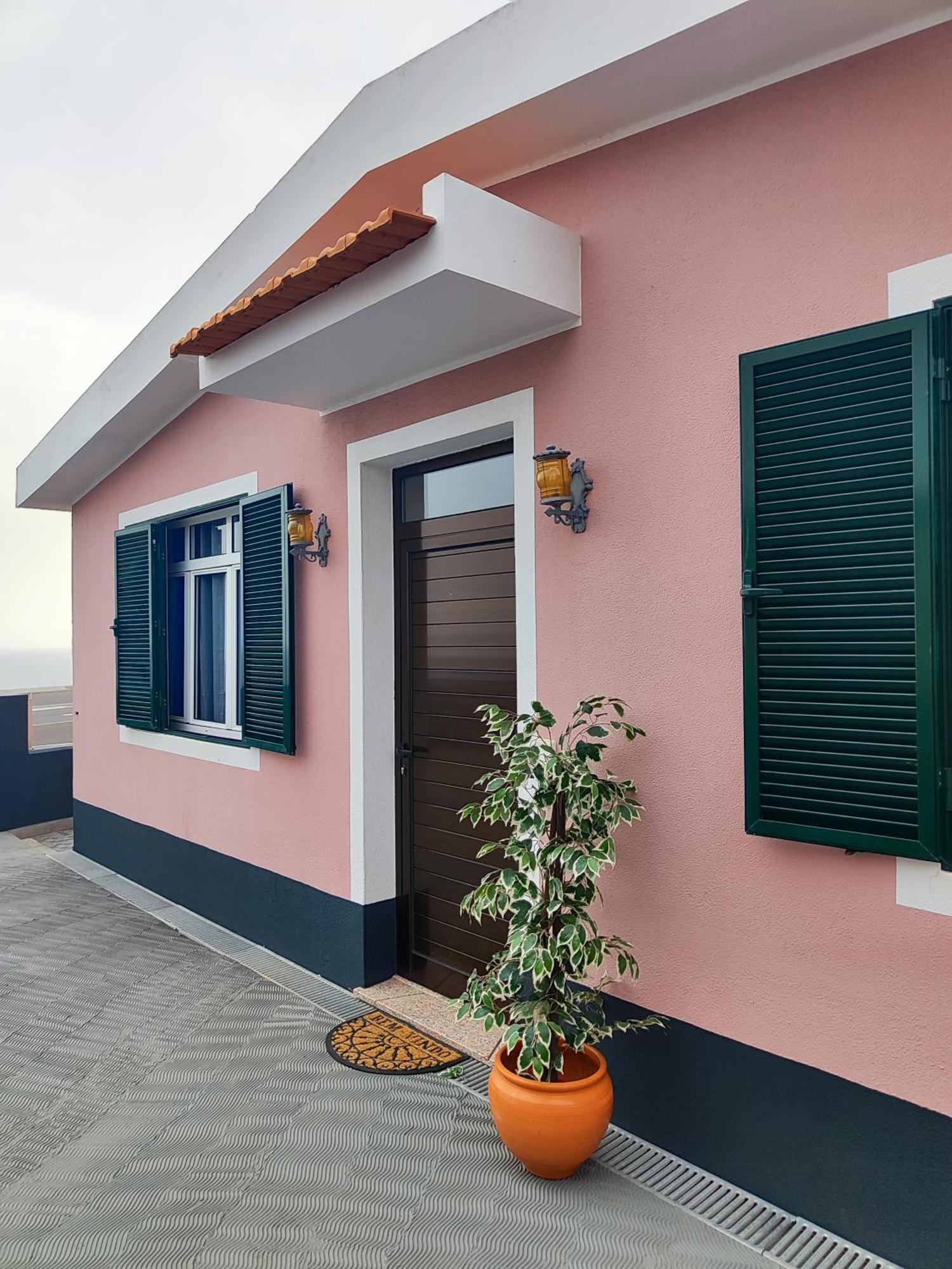Gateone Al Airport View House Villa Machico  Exterior foto