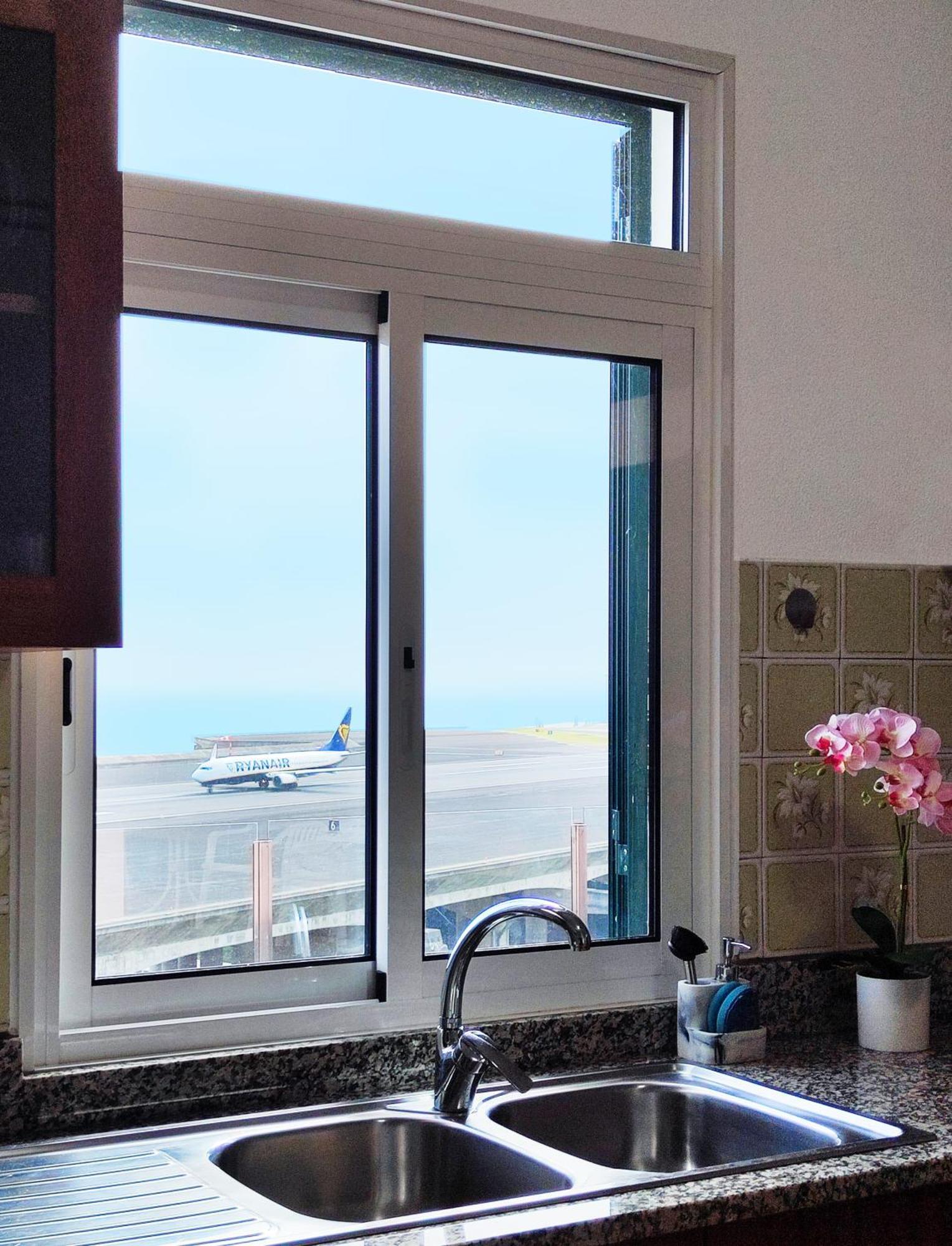 Gateone Al Airport View House Villa Machico  Exterior foto